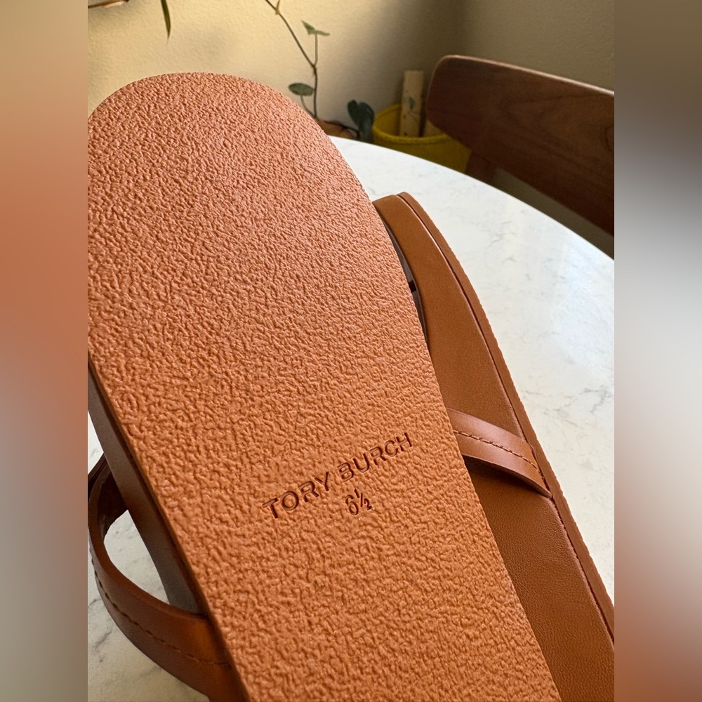 Tory Burch Thong Sandal 6.5 Brand NEW - Picture 10 of 10